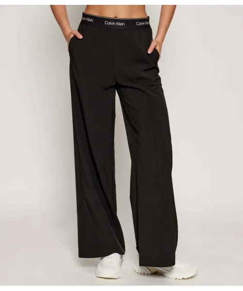

Брюки Relaxed fit Calvin Klein Performance, черный