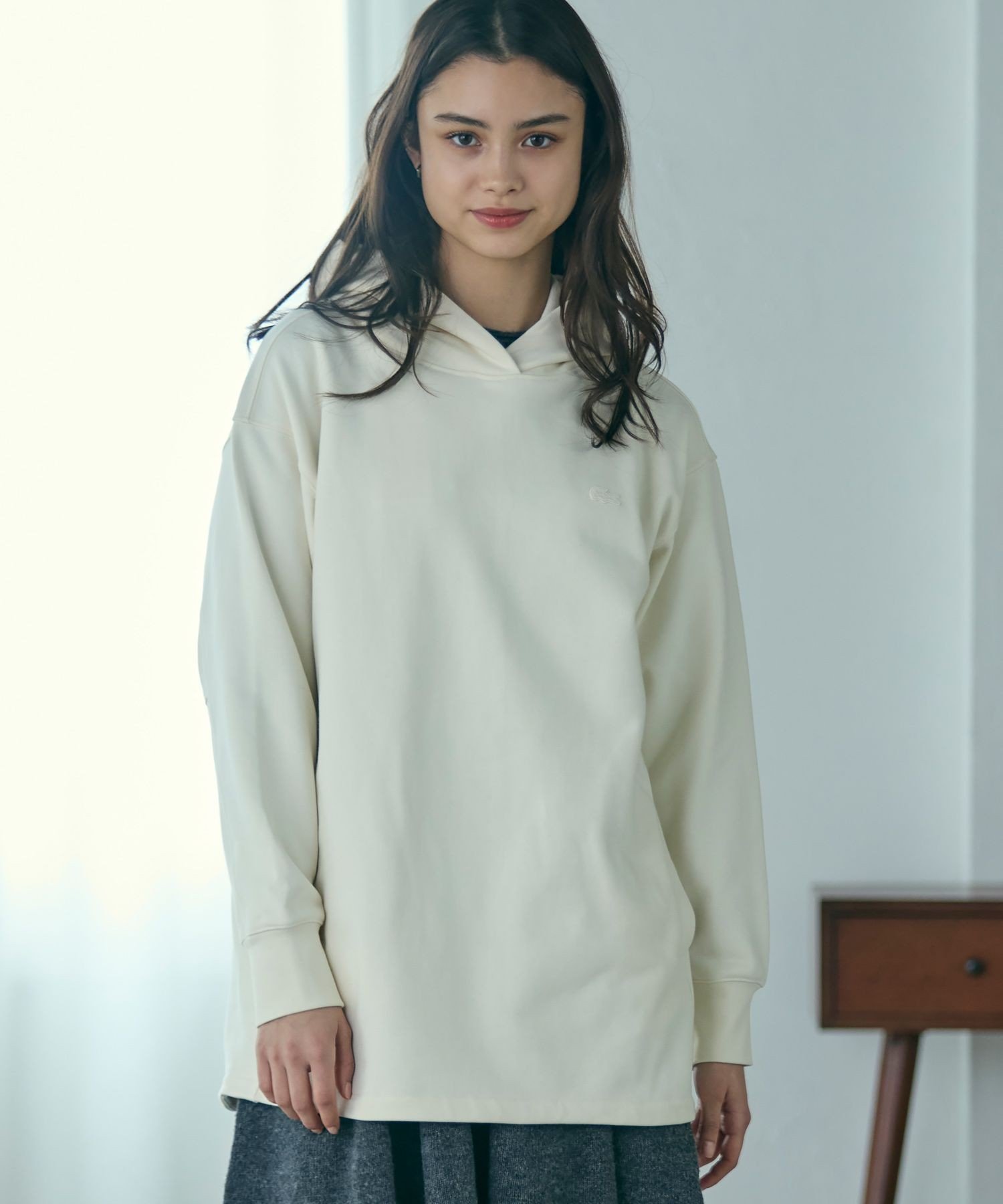 Толстовка LACOSTE Off white с ворсистой подкладкой — фото 2