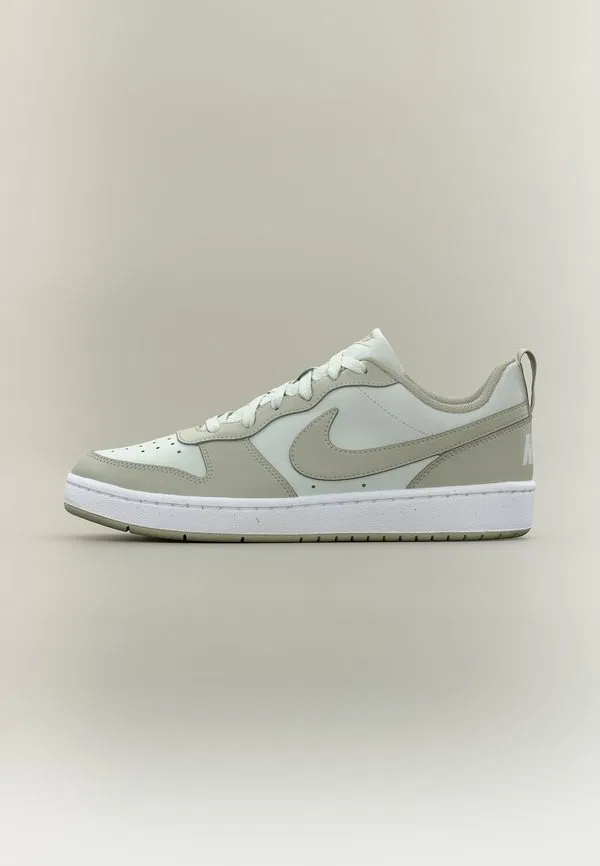 Кроссовки court borough светло-серебристого цвета/еловый туман/белый Nike Sportswear, Light Silver-Coloured/Spruce Fog/White