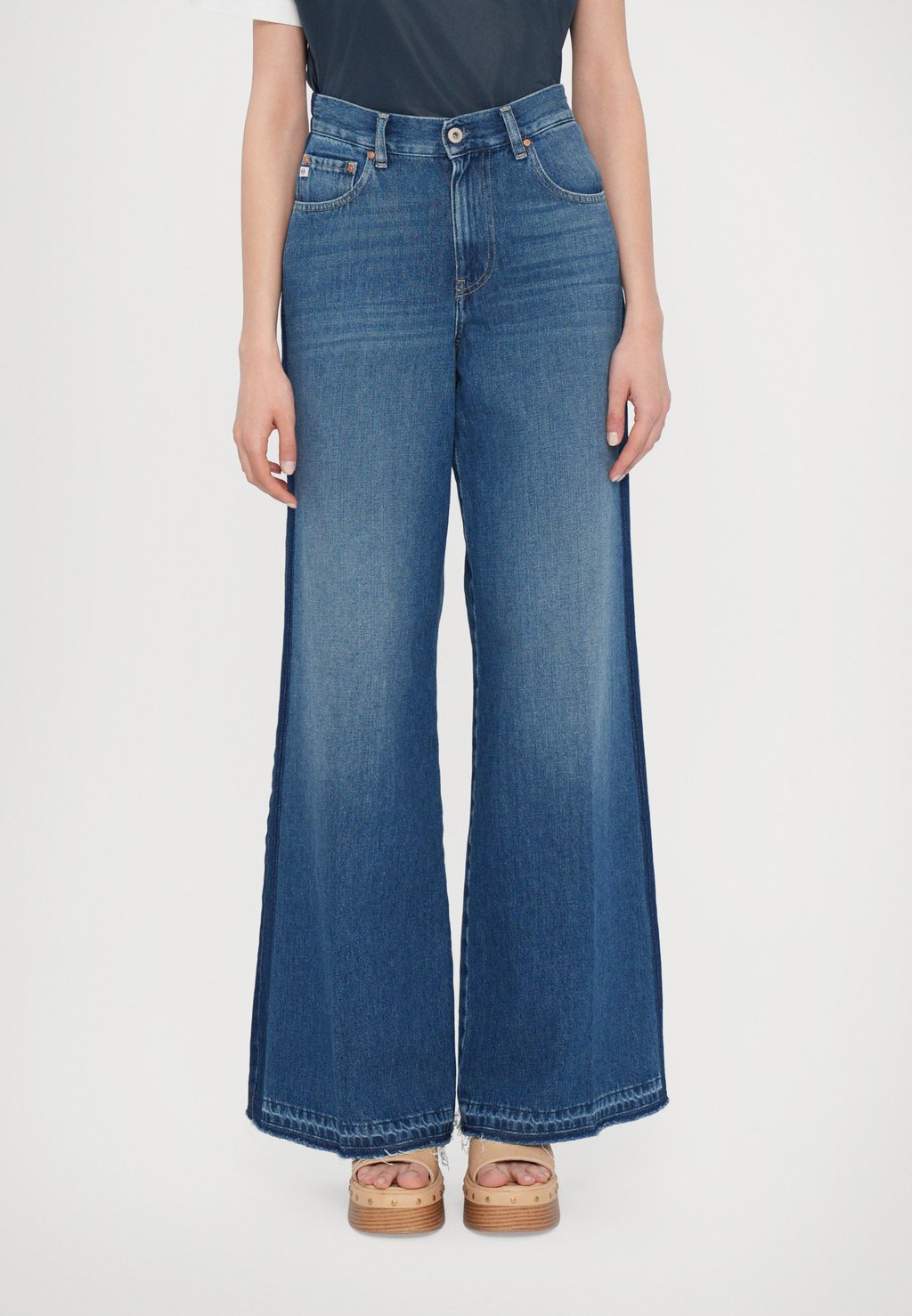 

Джинсы свободного кроя HYERES WIDE LEG AG Jeans, цвет Masp