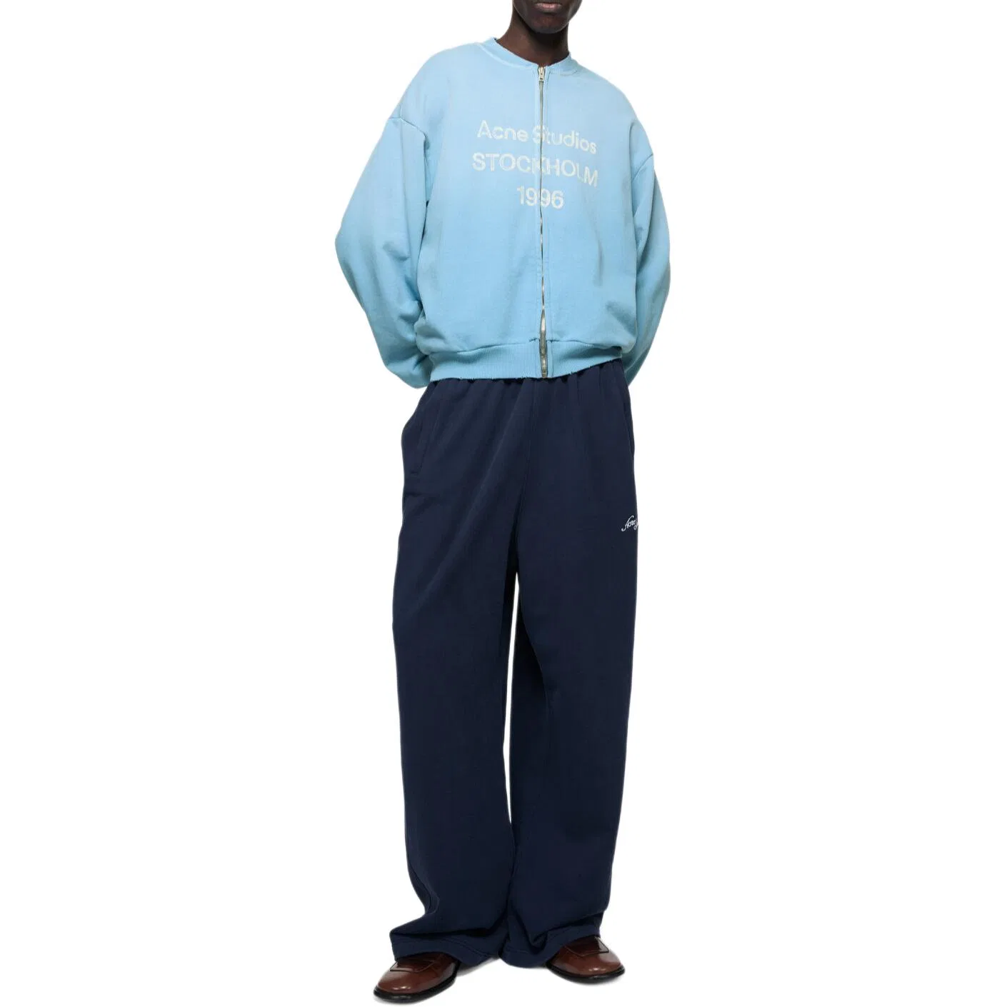 Свитшот коллекции Midsummer Capsule Acne Studios Glacier Blue — фото 4
