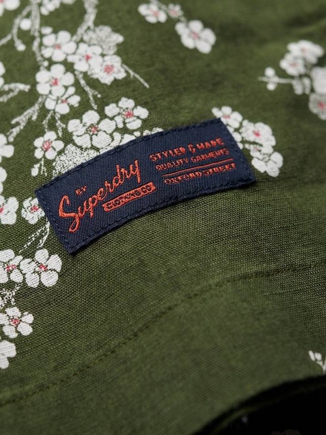 Льняная рубашка Regular Fit с цветочным принтом для пляжа Superdry, Olive Blossom — фото 4