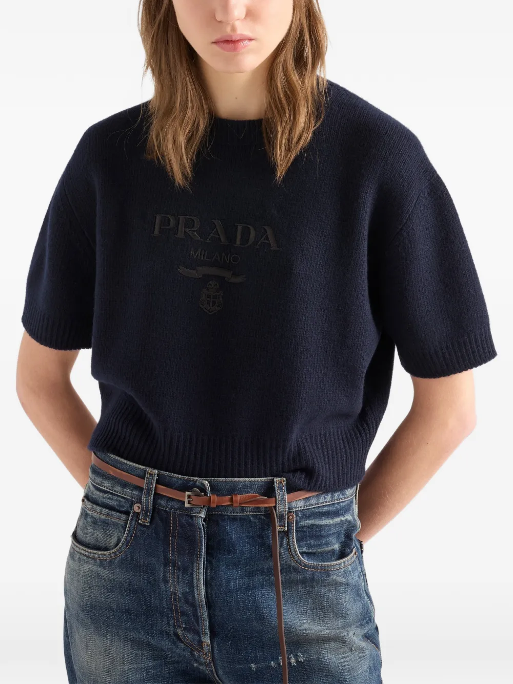 Вязаный джемпер с вышитым логотипом и круглым вырезом Prada, синий — фото 3
