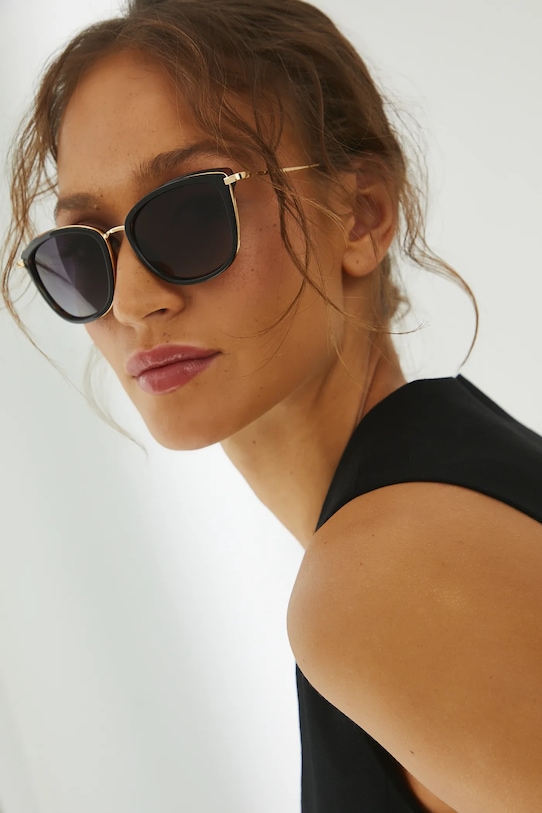 

Солнцезащитные очки Medicine, черный