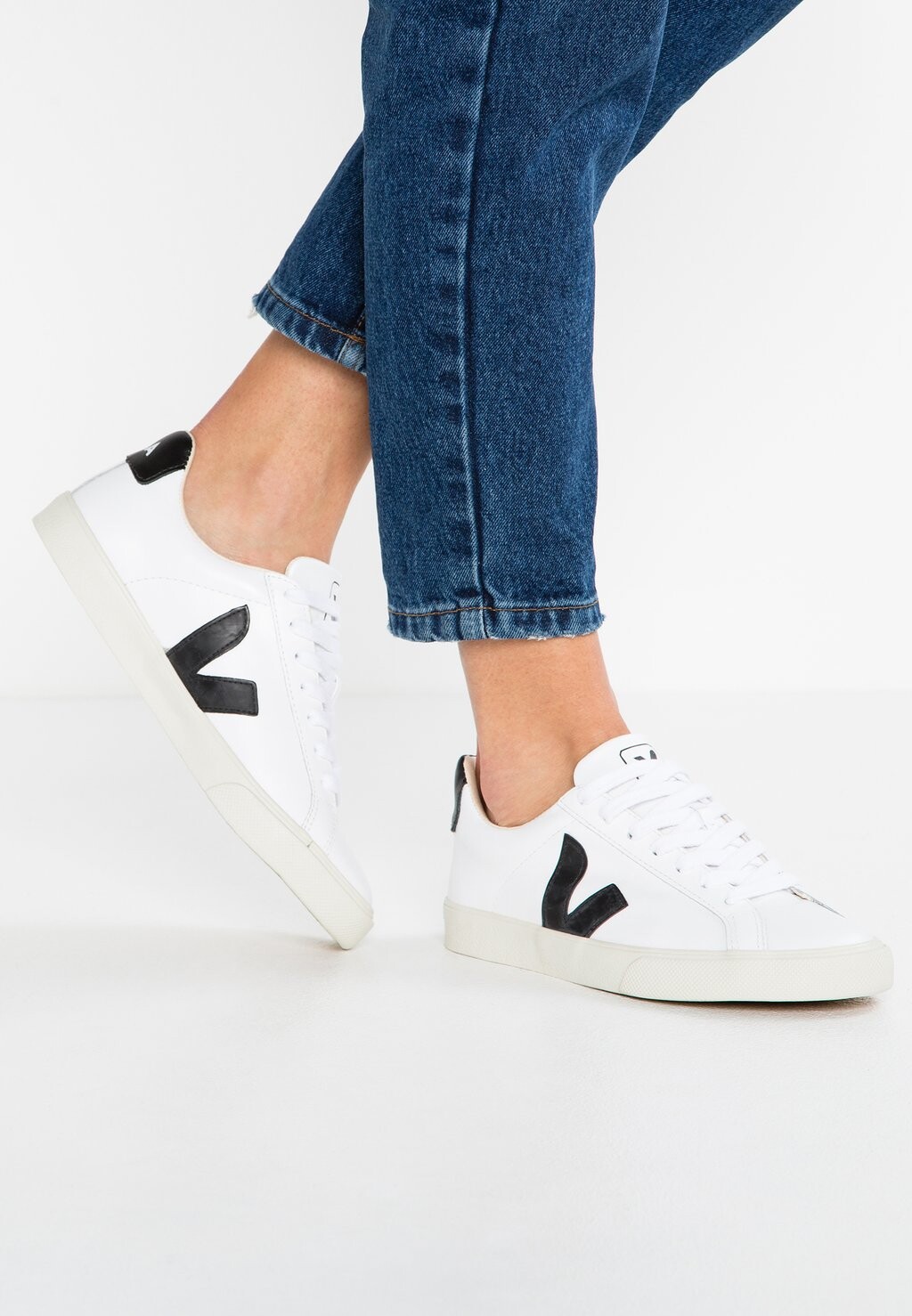 

Кроссовки Veja Esplar Logo, экстра-белый / черный