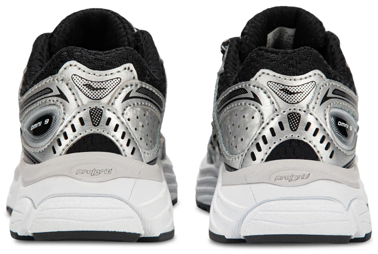 Кроссовки для мальчиков Omni 9 Saucony, серебристый/черный — фото 3