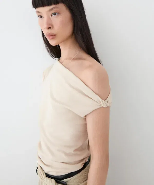 Футболка с асимметричным спущенным плечом, Massimo Dutti — фото 4