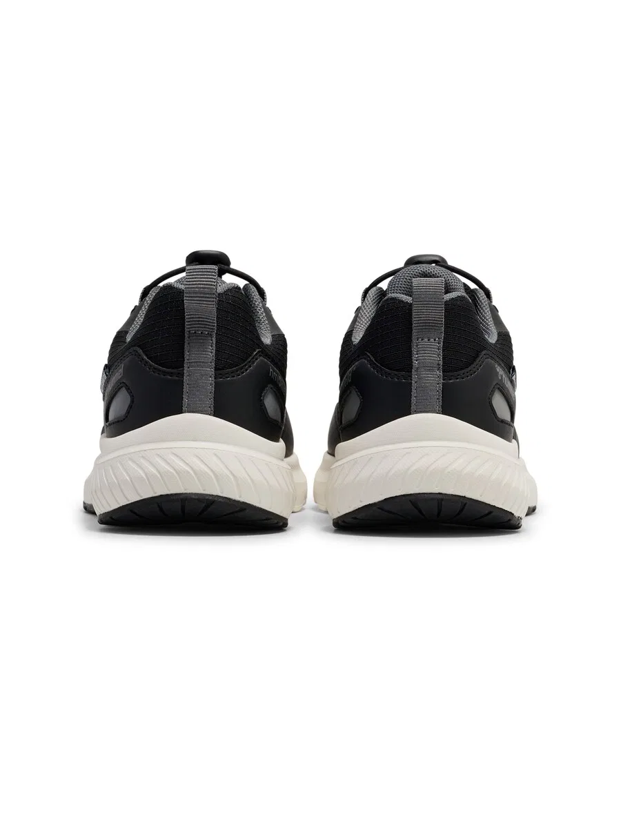 Кроссовки Hummel 'CROSSLITE WINTER' черного цвета — фото 2