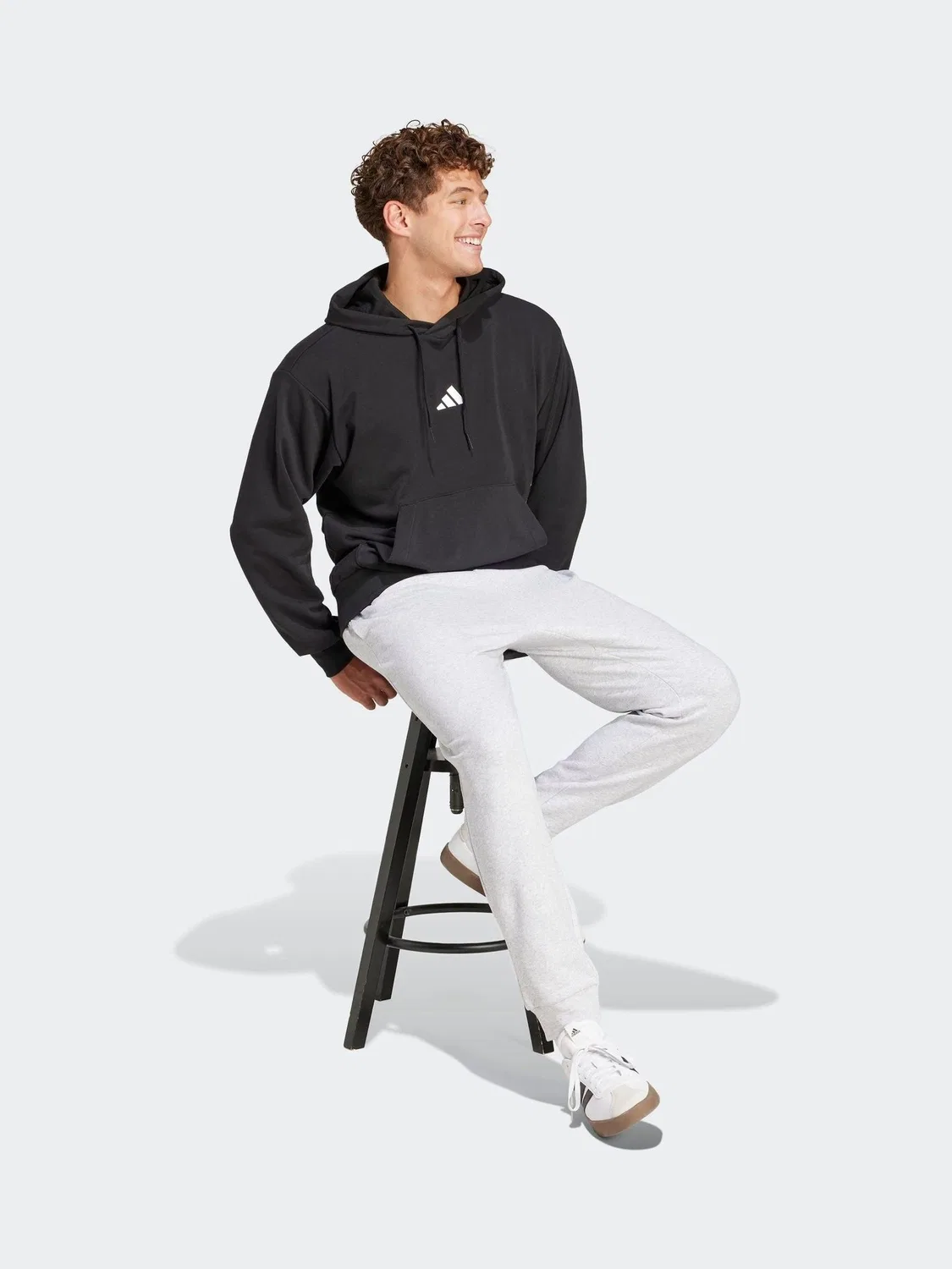 Джоггеры флисовые adidas Essentials Feelcozy, серый — фото 3