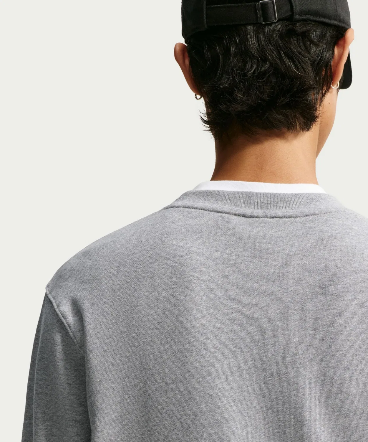 Мужской свитшот из французского футера Nike Club Dark Grey Heather — фото 3