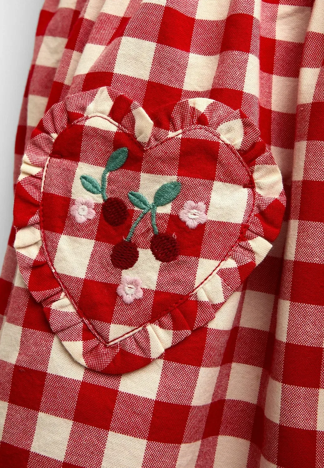 Платье с карманом в форме сердца - платье-рубашка Jojo Maman Bébé, Red Gingham — фото 3