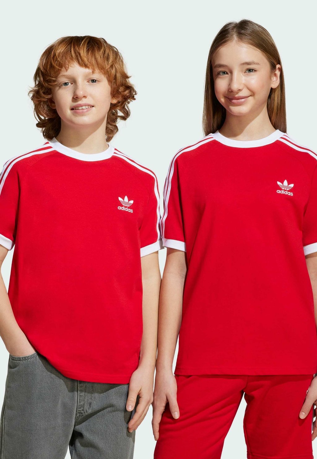 

Футболка с принтом STRIPE TEE UNISEX Adidas Originals, красный