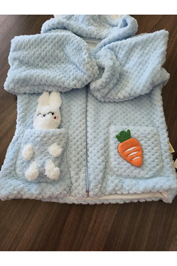 Детское пальто с принтом Soft plush hooded blue unisex children's coat with rabbit pocket toy Jasminya, Blue — фото 3