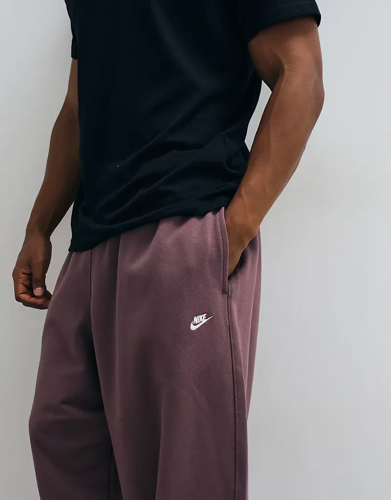 Свободные спортивные брюки Nike Club из французской махровой ткани фиолетового — фото 2
