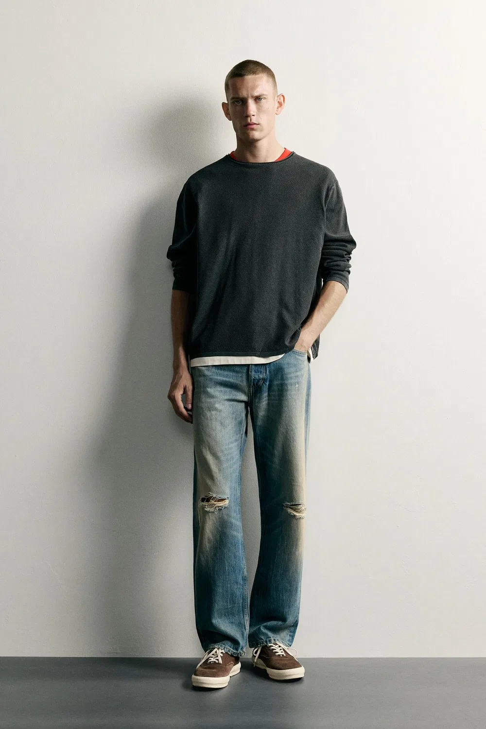 Джемпер Свободный крой, фактурная ткань, эффект потертости. ZARA, Faded black