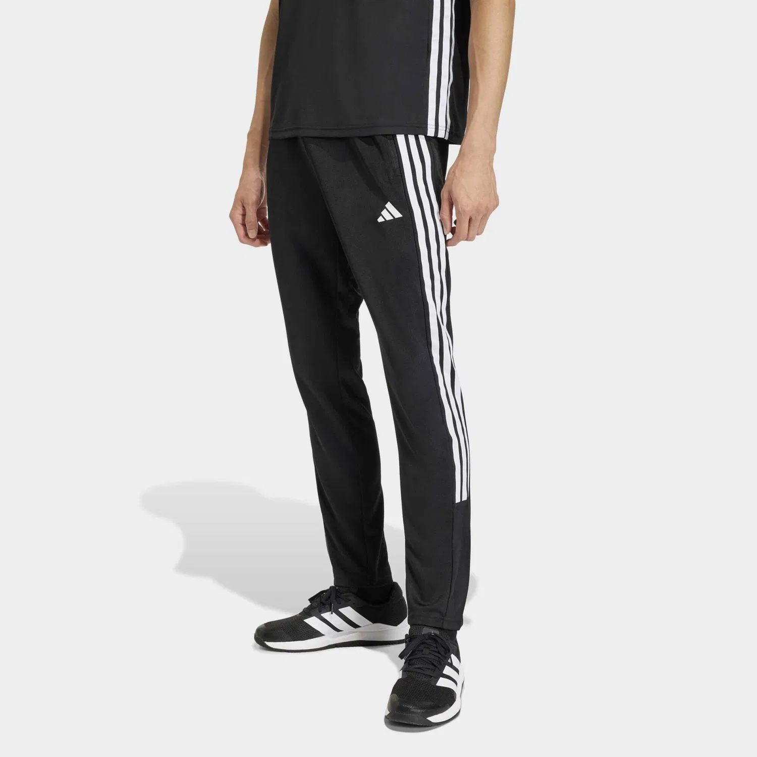 Мужские спортивные штаны с зауженным кроем Adidas, Schwarz