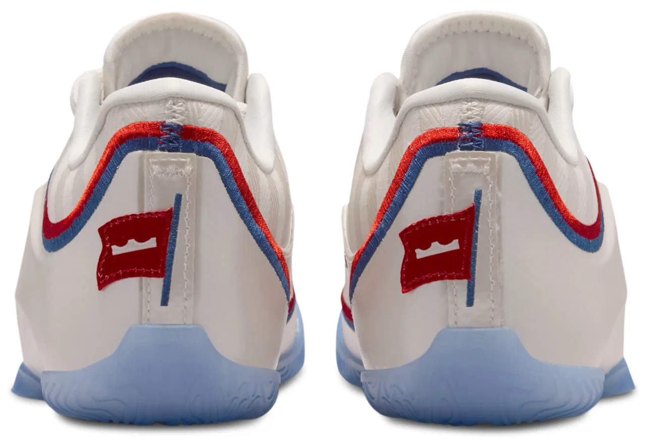 Кроссовки для мальчиков LeBron XXIII Nike, цвет Gold/White/Red — фото 3