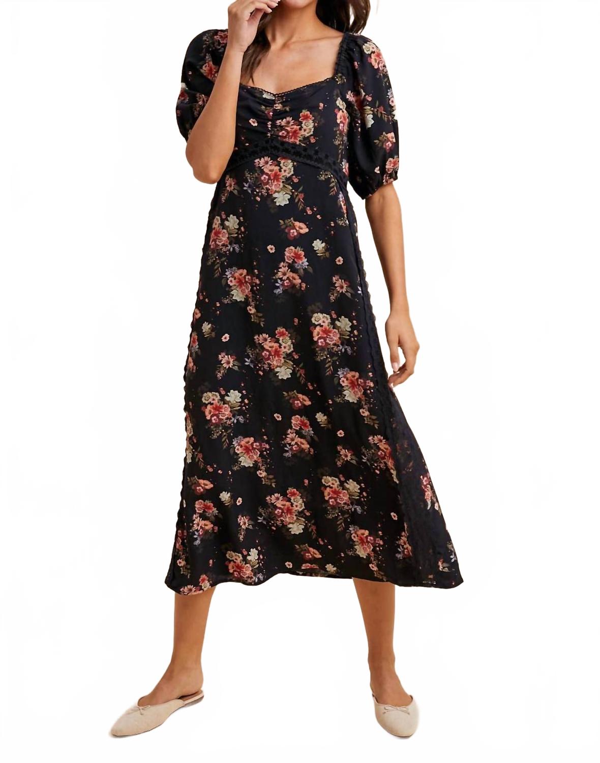 

Платье с цветочным кружевом и вырезом «сердечко», черное IN-LOOM, черный