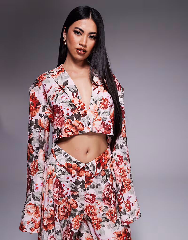 

Укороченный льняной блейзер с цветочным принтом в стиле гобелен Asos Luxe