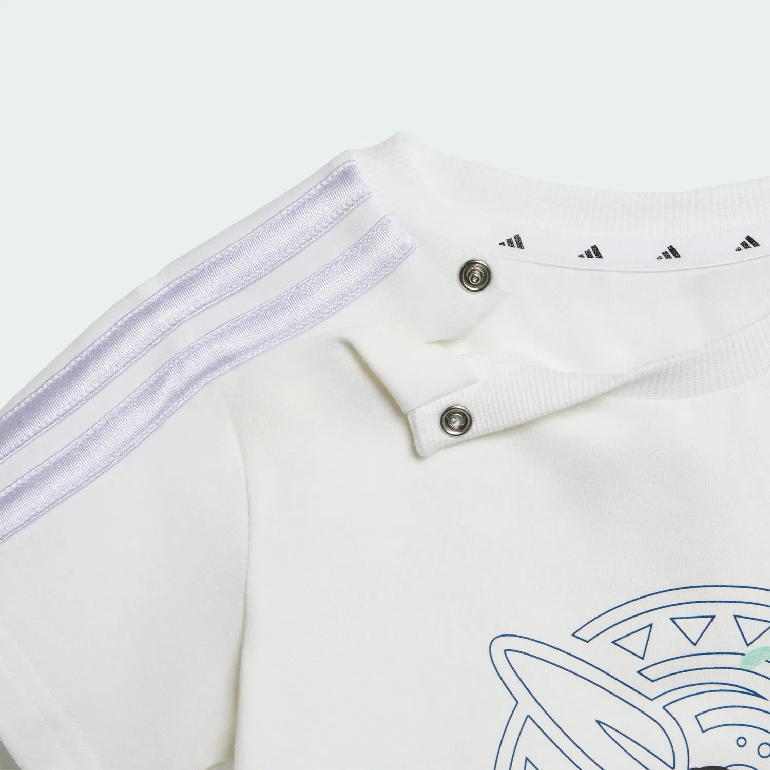 Детский комплект из футболки и шорт с принтом Disney Adidas, Цвет Weiss Hellgelb — фото 2