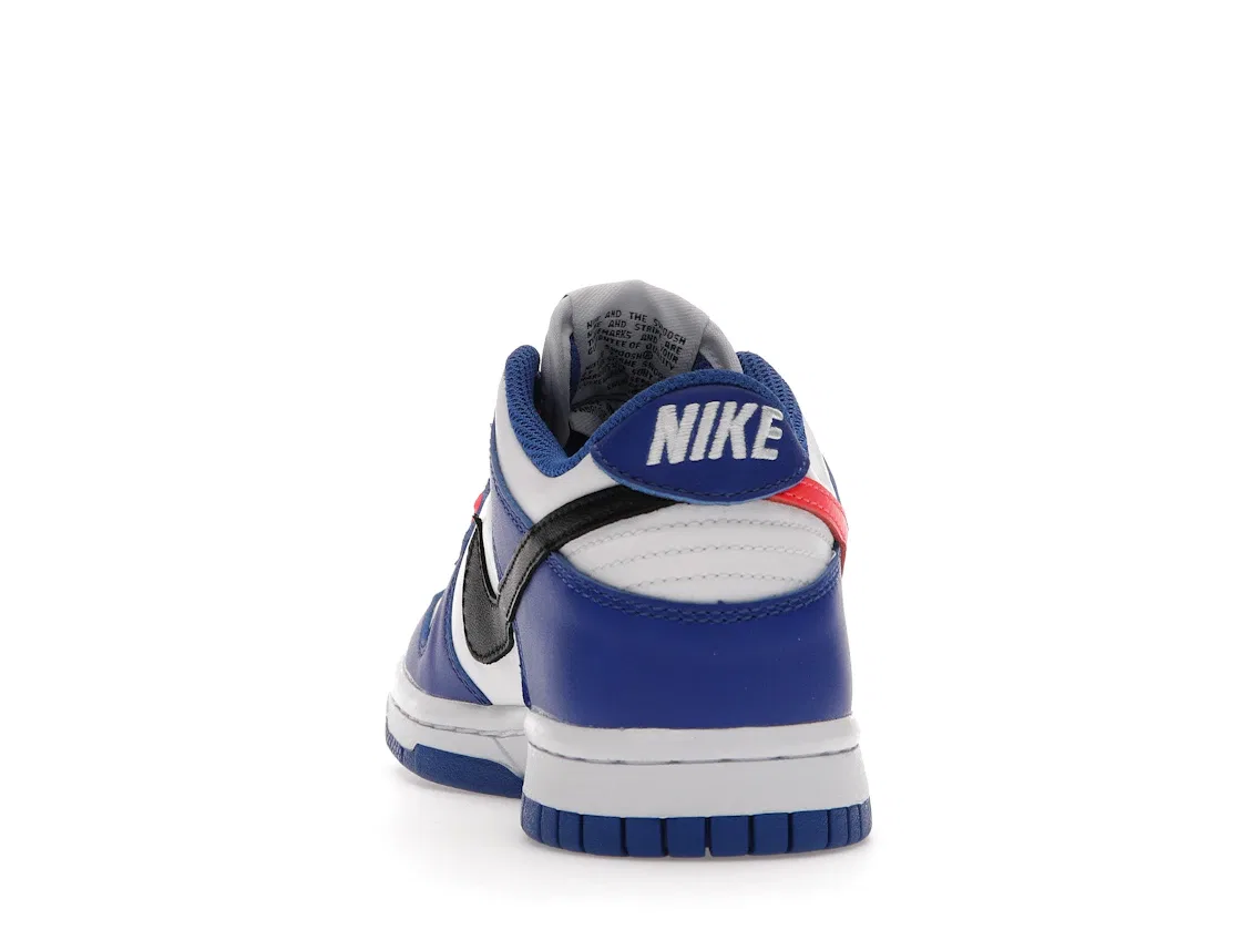 Детские кроссовки Lifestyle с модельным названием Nike Dunk Low Nike, White/Bright Crimson-Game Royal-Black — фото 4