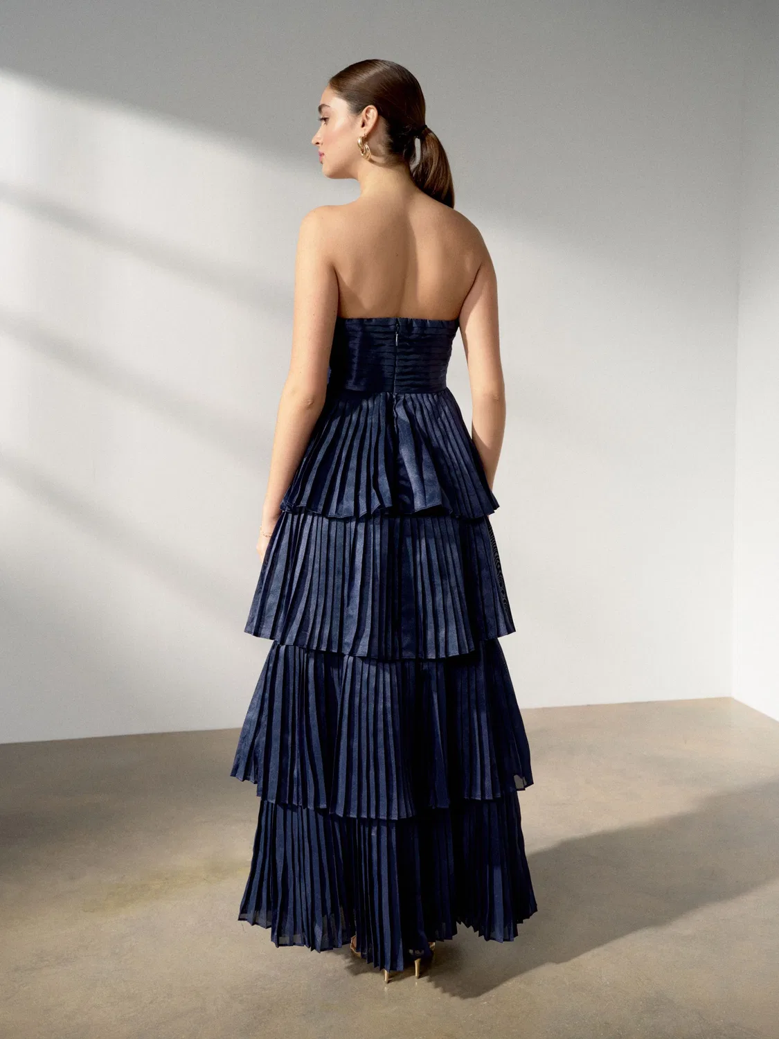 Платье макси плиссированное, Bandeau Pleated Maxi Next, темно-синий — фото 2