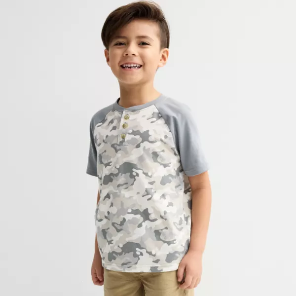 

Футболка реглан хенли с коротким рукавом для мальчиков 4-12 лет Jumping Beans, цвет grey camo print