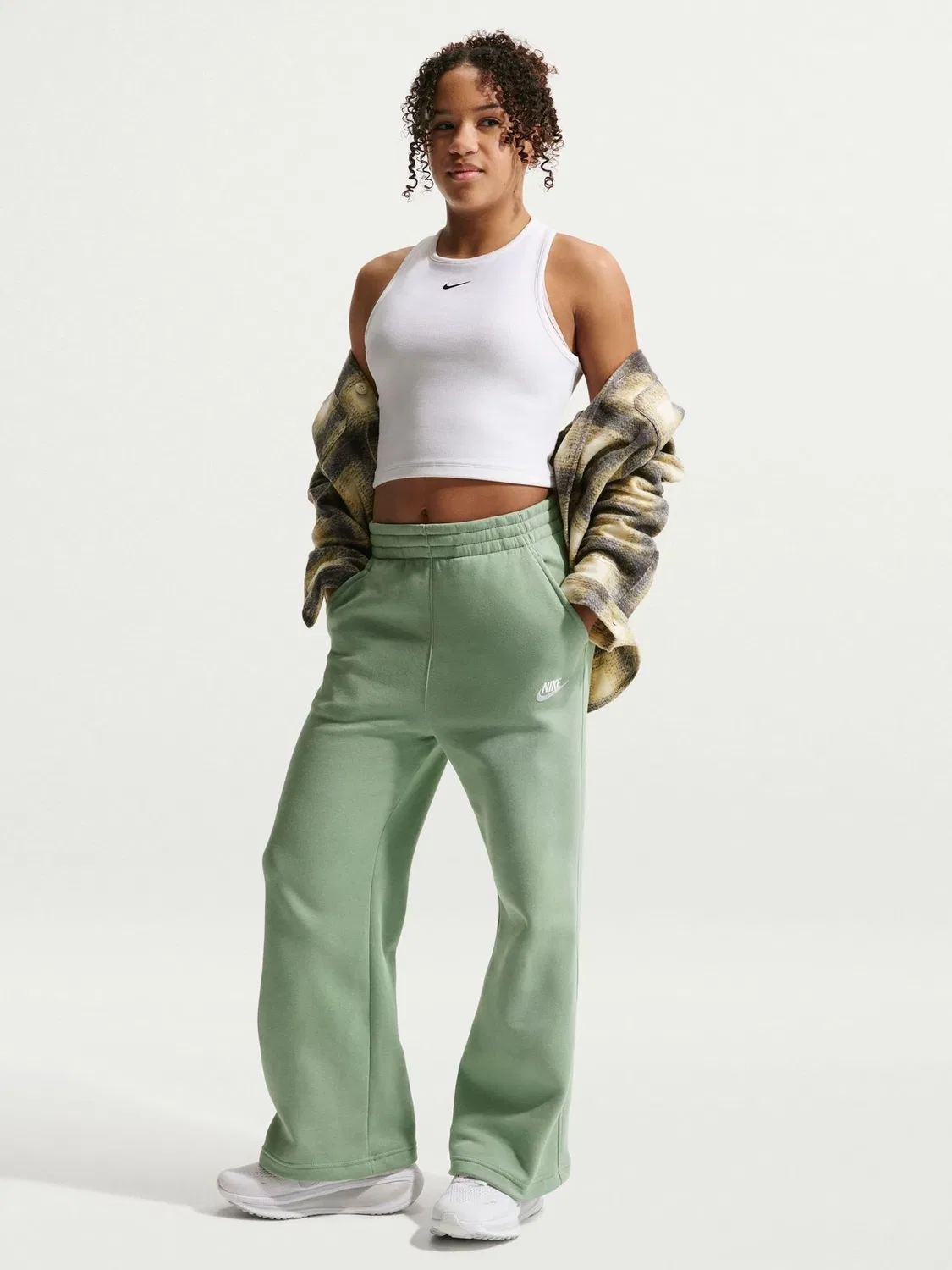 Штаны Nike Club Fleece Wide-Leg, Steam Green