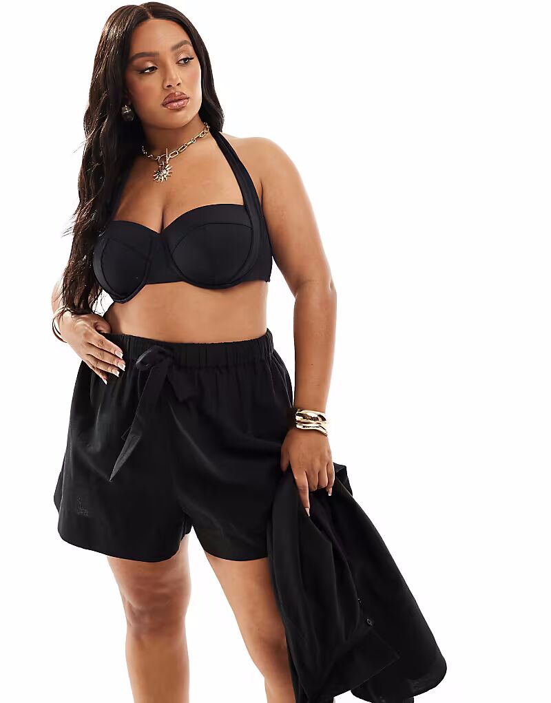 

Пляжные шорты Curve Isabel из коллекции ASOS DESIGN, выполненные в черном цвете, сочетаются между собой и выглядят как льняная ткань ASOS Curve