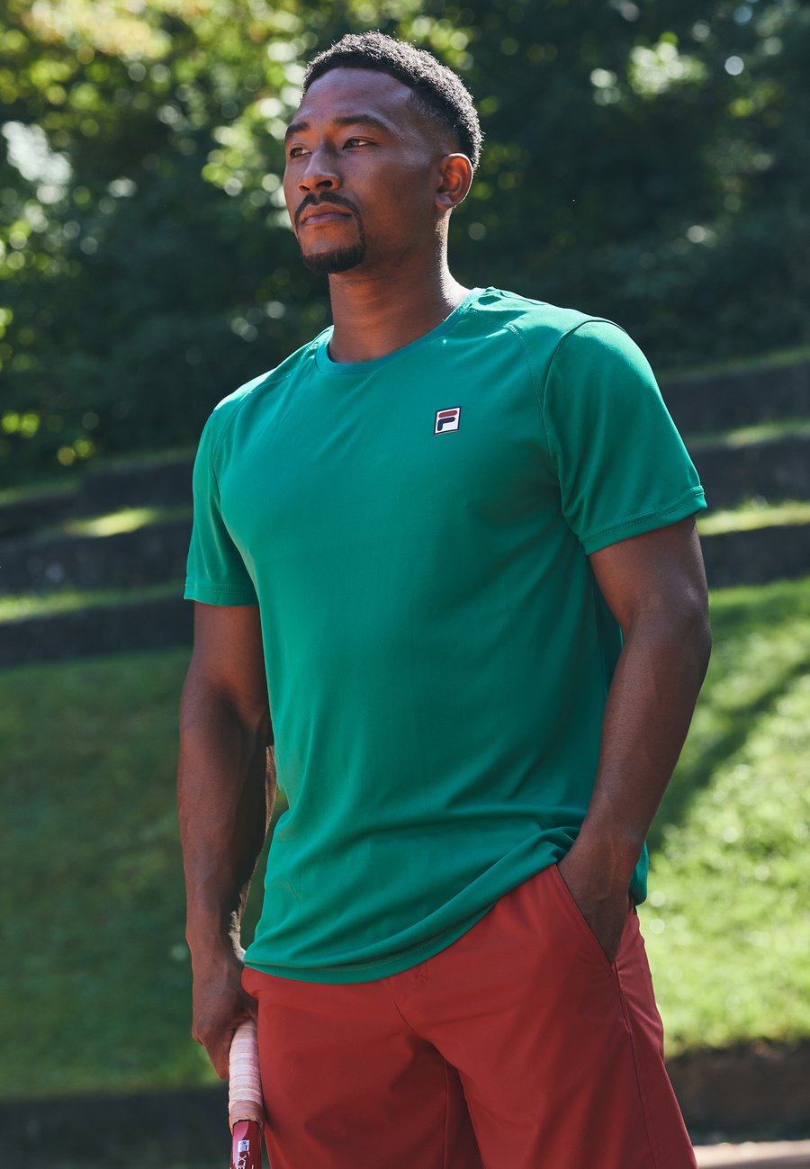 

Футболка Fila HOLGER, Ultramarine Green/Dark Green, Зеленый, Футболка Fila HOLGER, Ultramarine Green/Dark Green