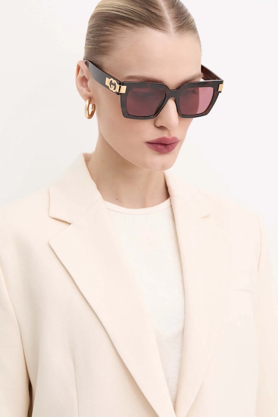 

Солнцезащитные очки Gucci, фиолетовый