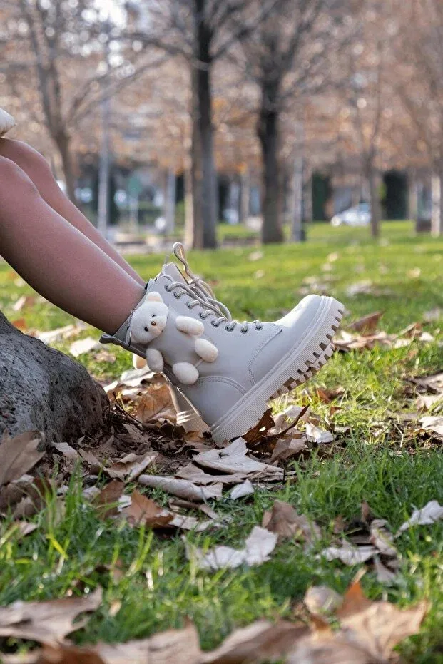 Детские ботинки для девочек с водоотталкивающим покрытием Lady Classy, Beige