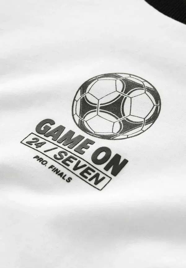 Футболка хлопковая Regular fit - football graphic t-shirt Next, белый, черный — фото 2