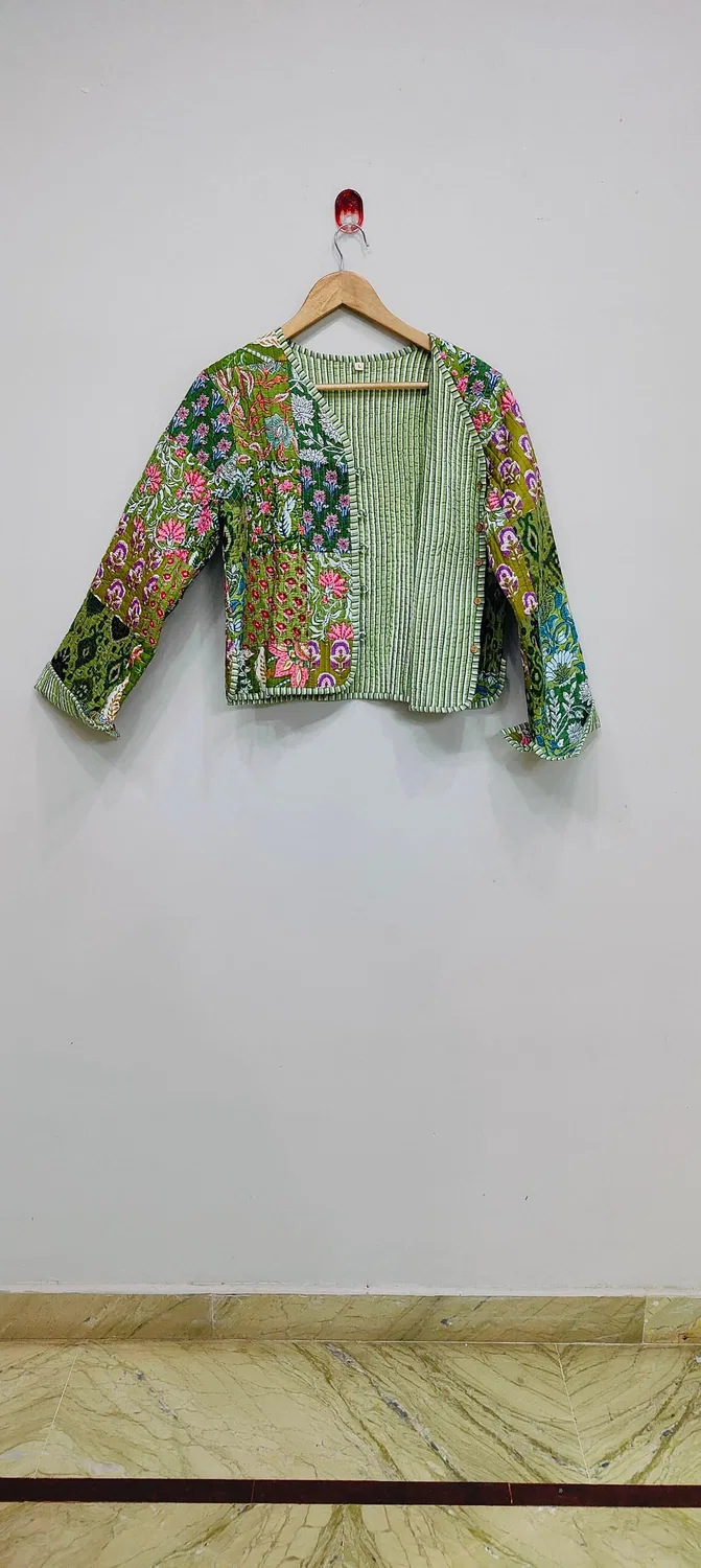 Женская куртка из хлопкового пэчворка ручной работы Kantha, Verde — фото 3
