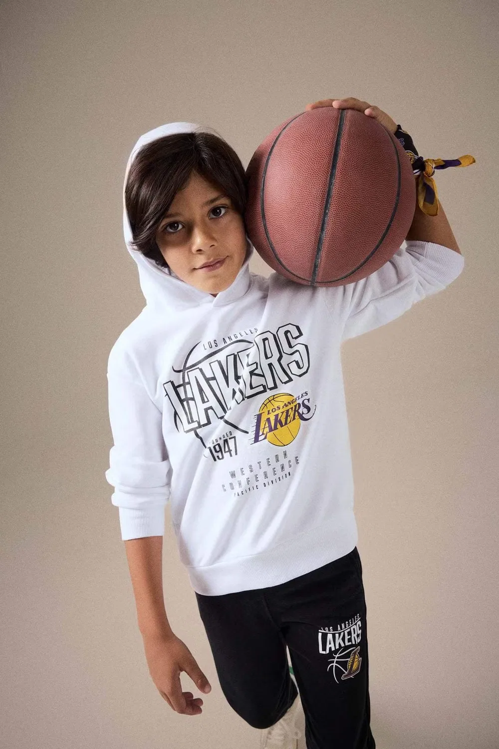Худи с капюшоном NBA Los Angeles Lakers Defacto, белый