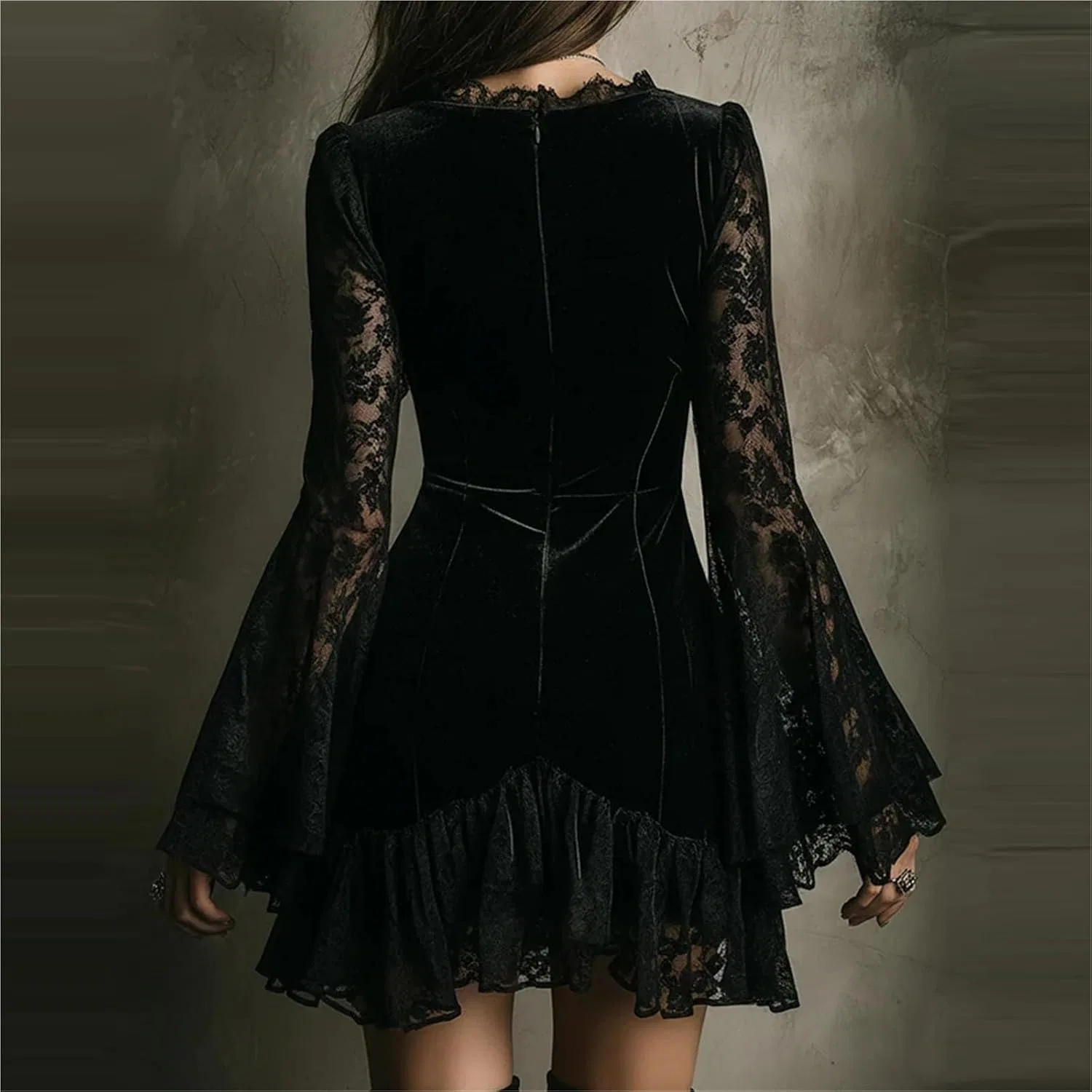 Женское мини-платье с кружевными длинными рукавами Gothic, Black — фото 4