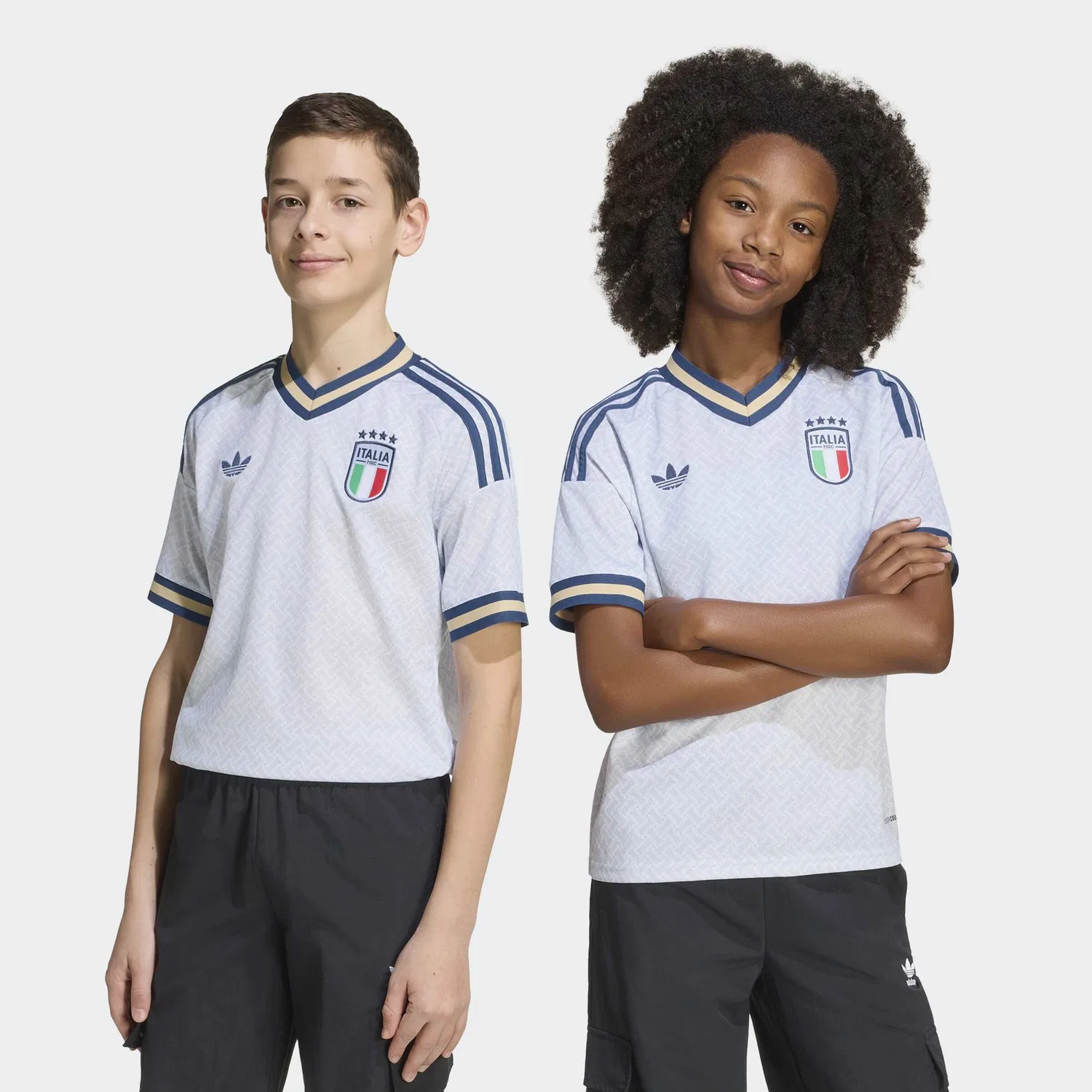 Детская футболка Adidas Performance Shirt Italy 26 Away Kids темно-синего цвета — фото 4