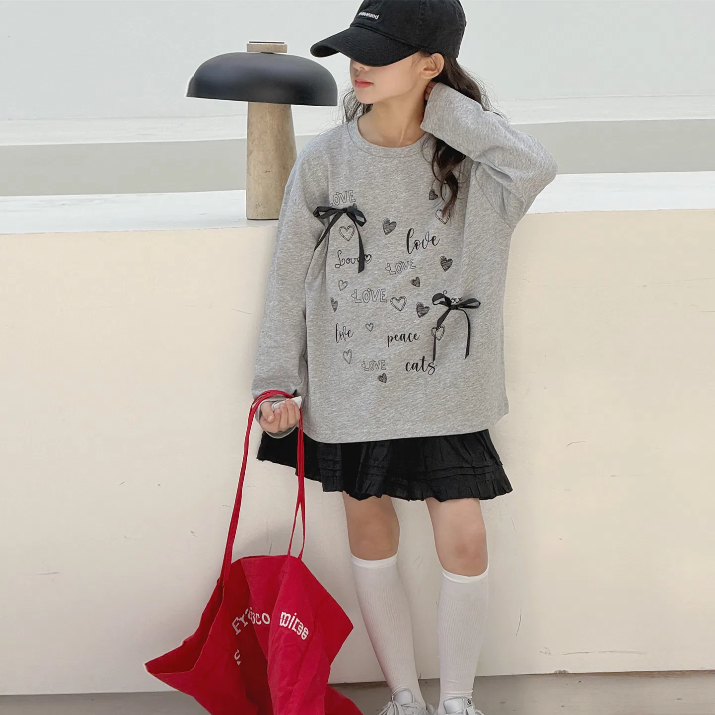 Детская футболка с круглым вырезом MADALLO, Gray T-Shirt — фото 4