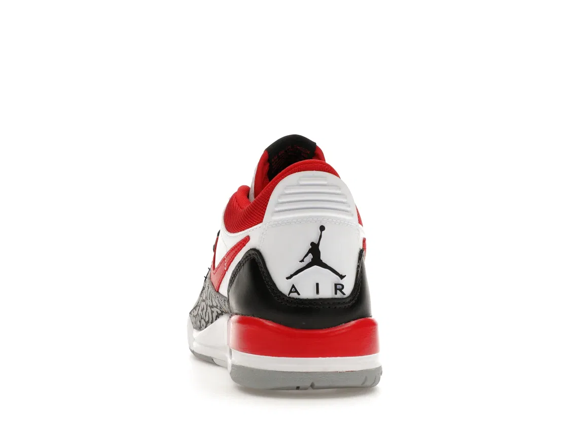 Детские кроссовки Lifestyle Jordan Legacy 312 Low Jordan, White/Fire Red-Black-Wolf Grey — фото 4