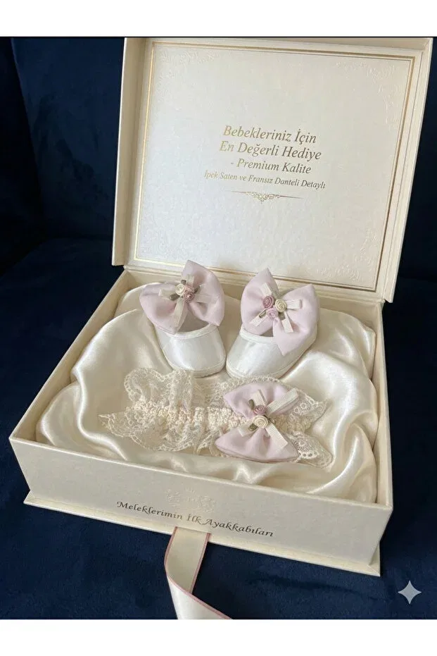Детские пинетки и повязка на голову Vintage Baby Pink Booties And Headband Combo Dizaynbyasena, Pink