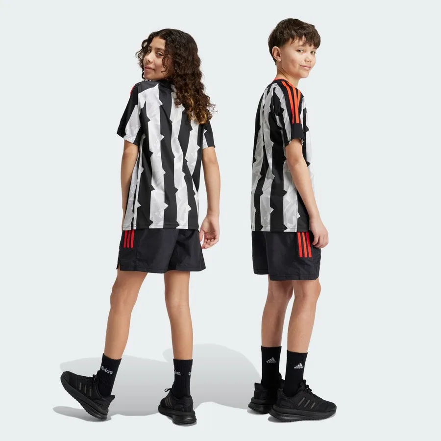 Детские спортивные шорты с принтом Sportswear Tiro Woven Shorts adidas, Черно-красный — фото 2