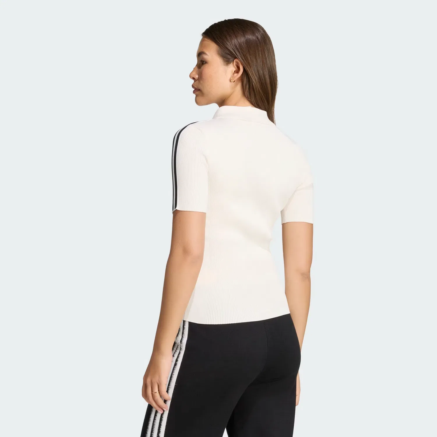 Женская футболка приталенного кроя Tech Rib Cali Tee adidas Originals, Chalk White/Black — фото 2