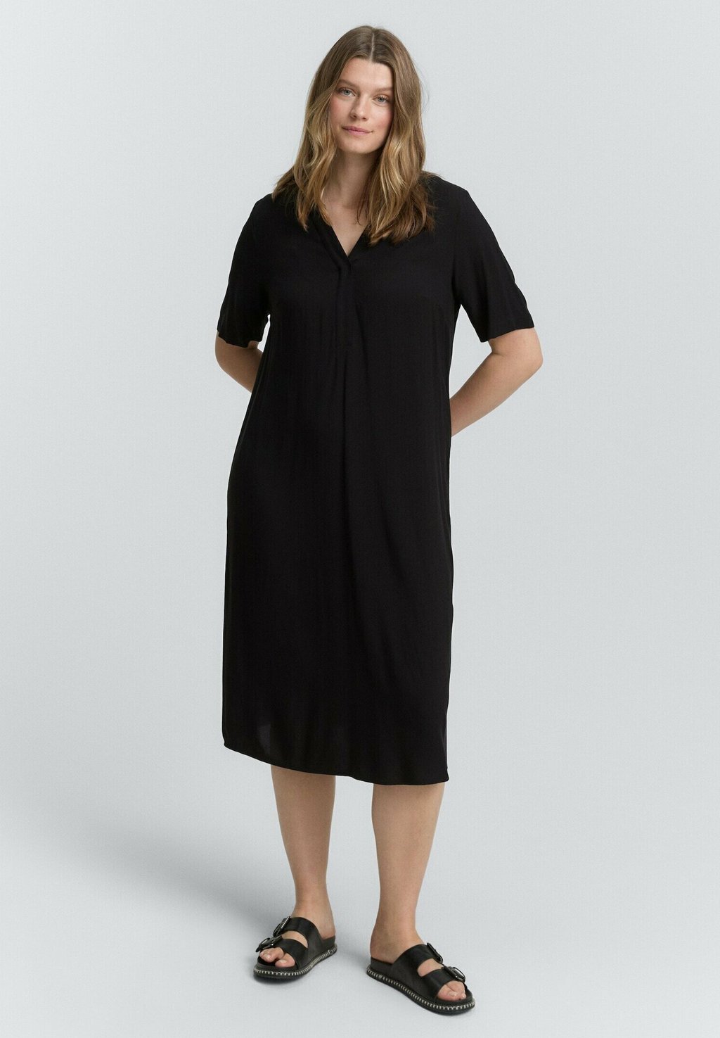 

Повседневное платье PLUS SIZE MIDI TOM TAILOR, черный