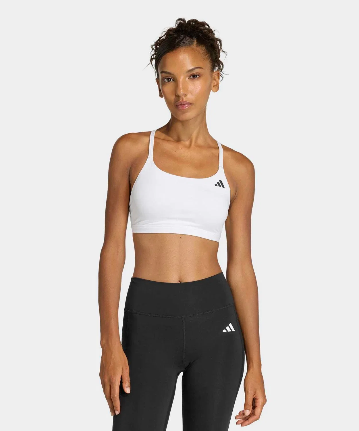 Женский спортивный бюстгальтер с легкой поддержкой Climacool Optime Essentials Workout Light Support Bra, Adidas, Белый