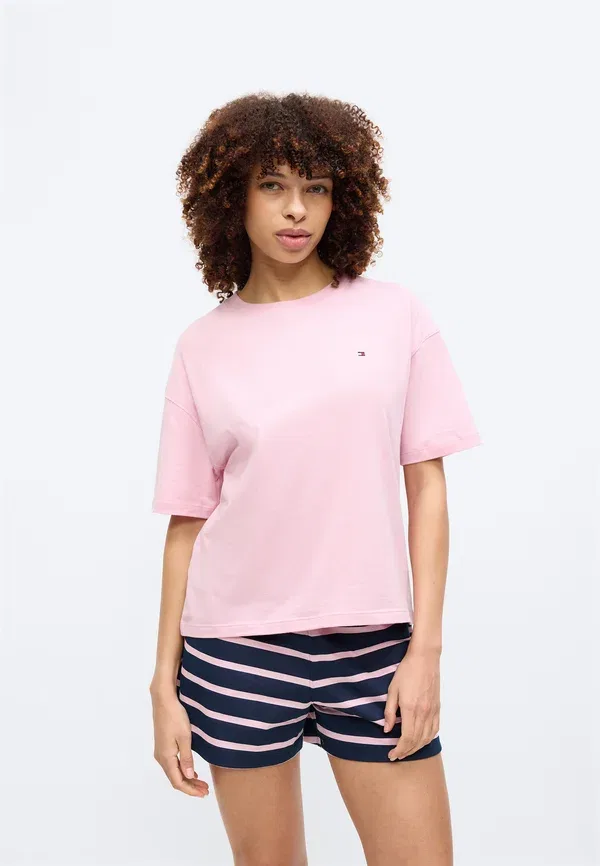 Пижамный комплект из хлопка Essential print relaxed shorts pyjama set Tommy Hilfiger, Bonita Pink, Breton Navy, темно-синий/розовый — фото 3