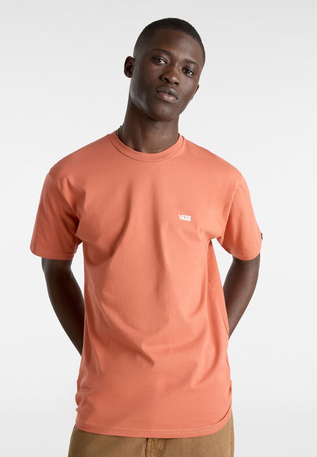

Базовая футболка LEFT CHEST LOGO TEE Vans, коричневый