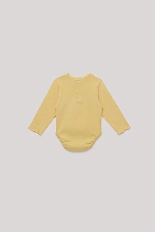 Детское боди для девочек с принтом Gb Baby, Yellow — фото 2