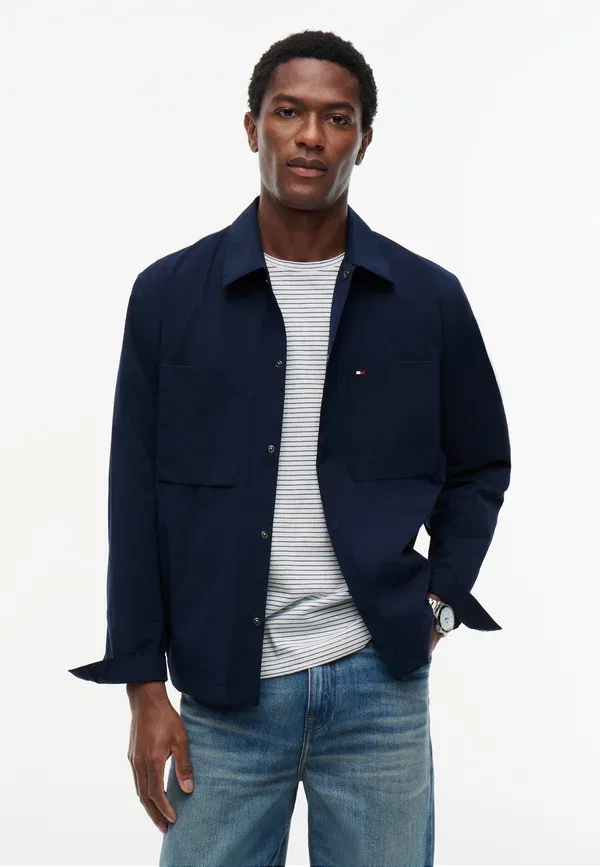 Куртка нейлоновая Sporty tech shirt jacket performance - summer jacket Tommy Hilfiger, Carbon темно-синий