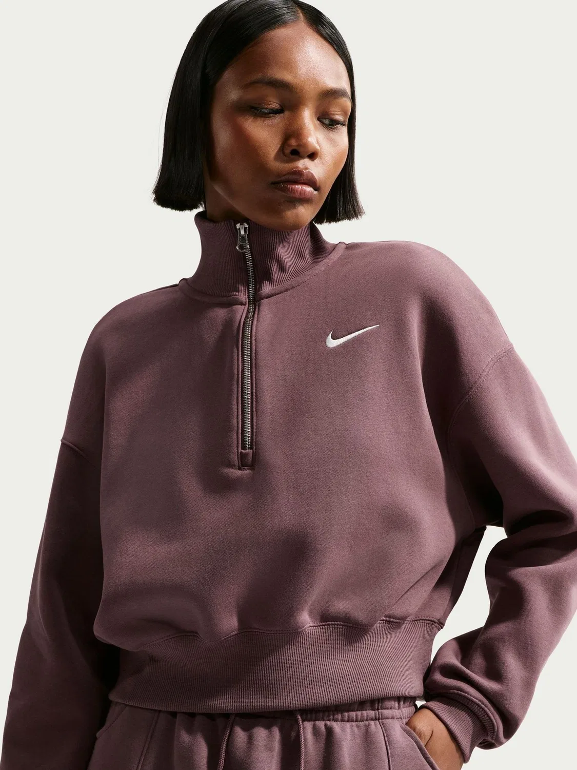 Свитшот женский с четверть-молнией Phoenix Fleece Nike, коричневый