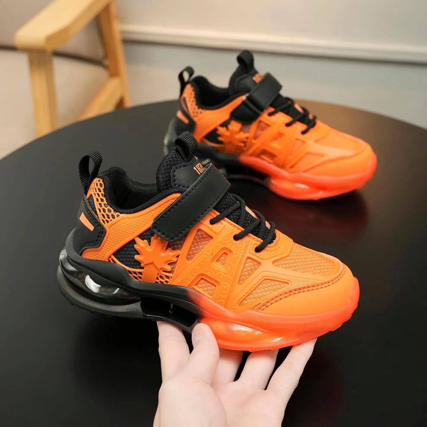 Детские кроссовки для мальчиков дышащие с липучкой GLYGML, Black/Orange — фото 2